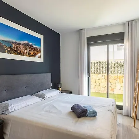 Casa Mila Sauna, Gym, Padel Indoor Pool Apartment *